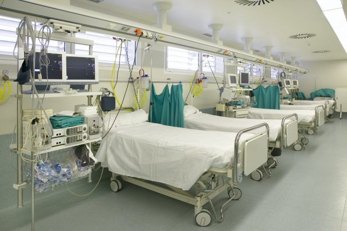 ICU beds in delhi government hospitals
